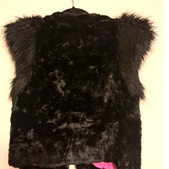 Neiman Marcus Skaist Taylor S Faux Fur Vest - Picture 6 of 6